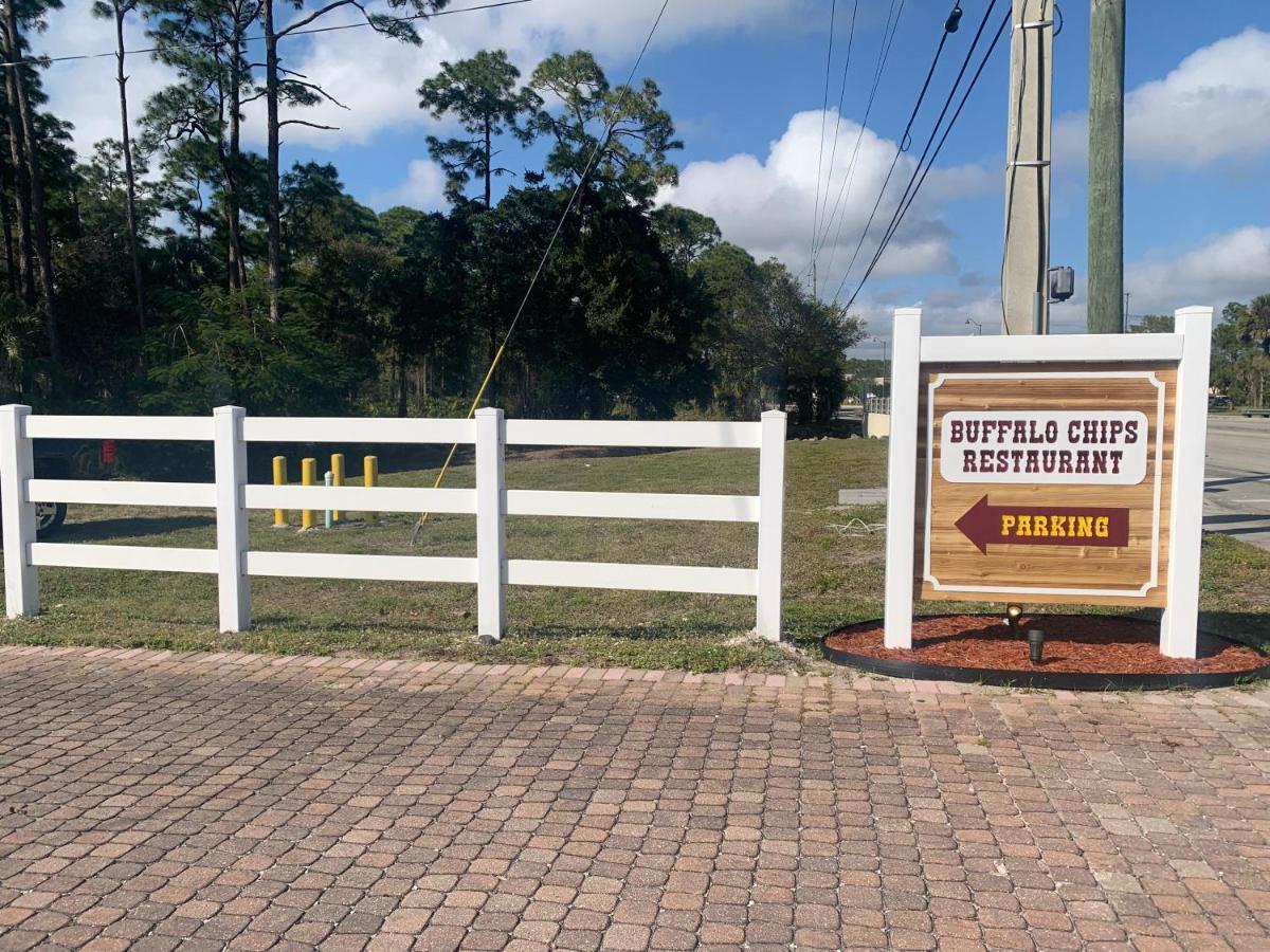 Buffalo Chip'S Ranch House Motel Bonita Springs Exterior foto